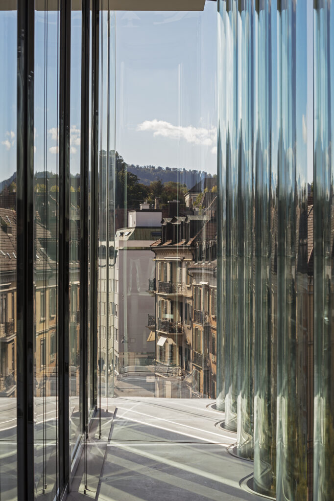 ARGE GP Diener & Diener | Proplaning: Hauptsitz Swiss Re Next, Zürich 2017. Hohe Nutzungsflexibilität durch Spannweiten von über 13m und Arbeitsplätze mit bester Aussicht. Foto: Leonardo Finotti