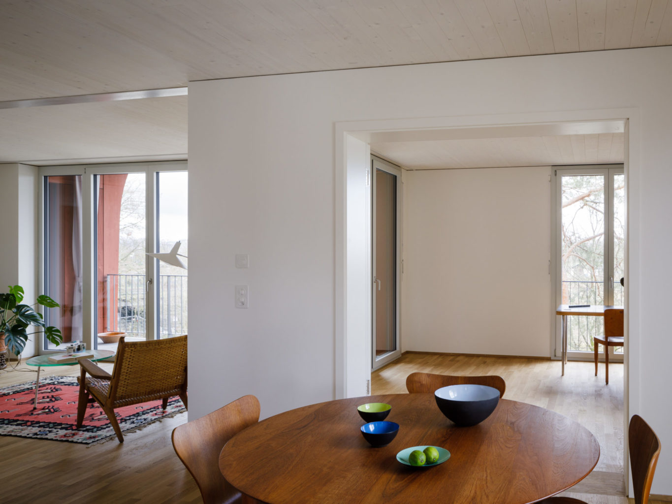 Wohnungsbau Hirtenweg von Harry Gugger Studio © Daisuke Hirabayashi