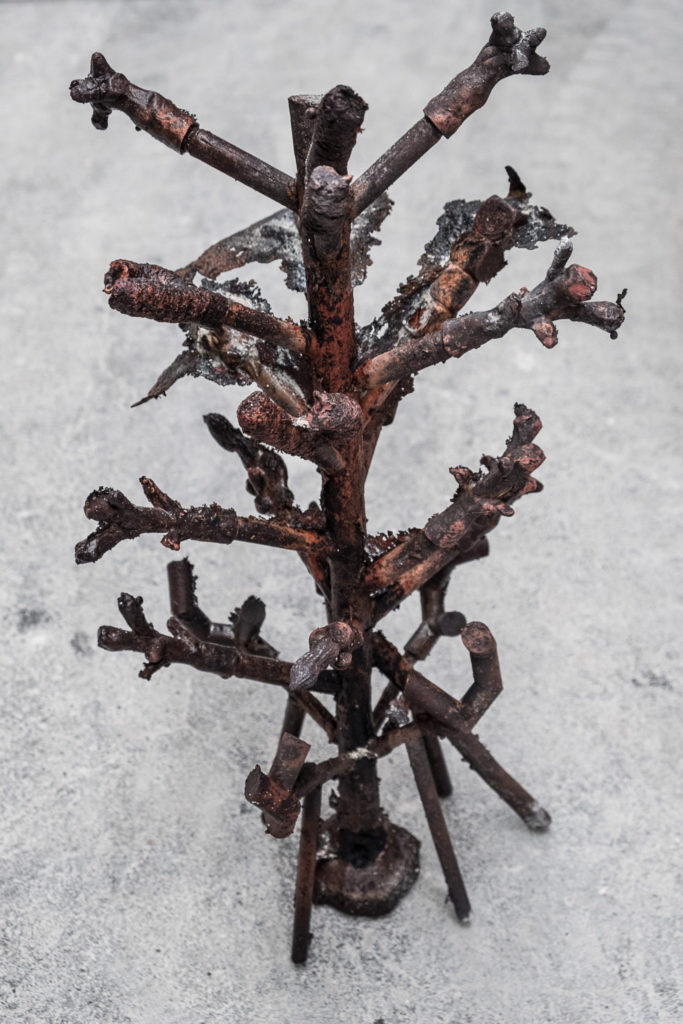 Der «Bronzebaum» mit dem Abguss der einzelnen Haken | Foto: © Marcel Scheible