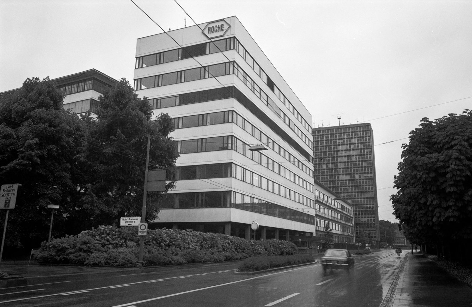 An einem regnerischen Tag an Grenzacherstrasse im Jahre 1983 © Comet Photo AG