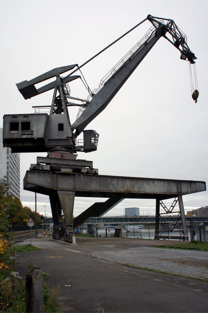 Der neue Hafenkran im Klybeck © Architektur Basel