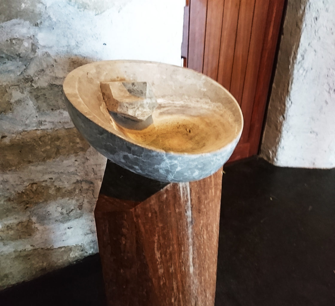 Jean Arp in der Kirche St. Peter und Paul in Oberwil © Architektur Basel