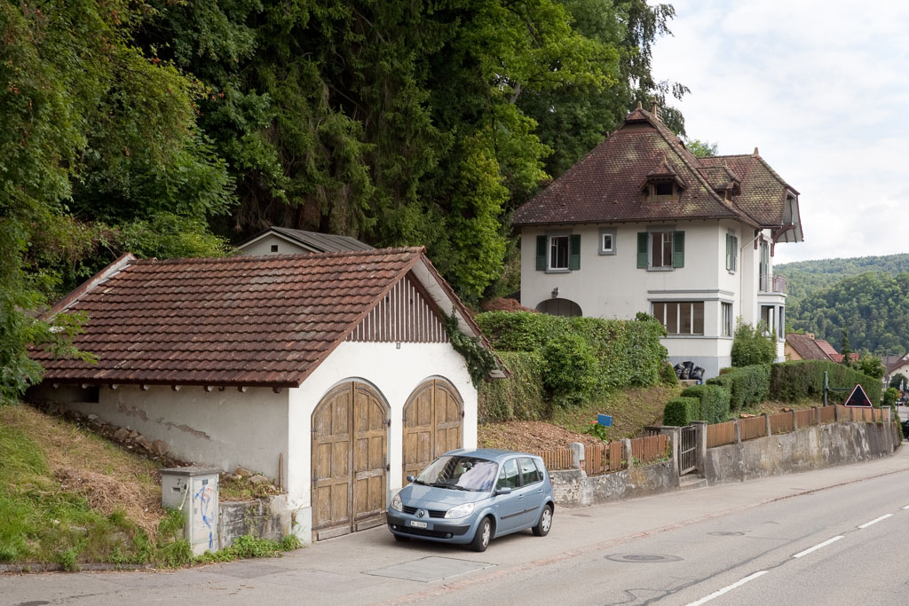 Direktorenvilla Cattin 1908 mit Garage 1917 , Hölstein © Börje Müller Fotografie