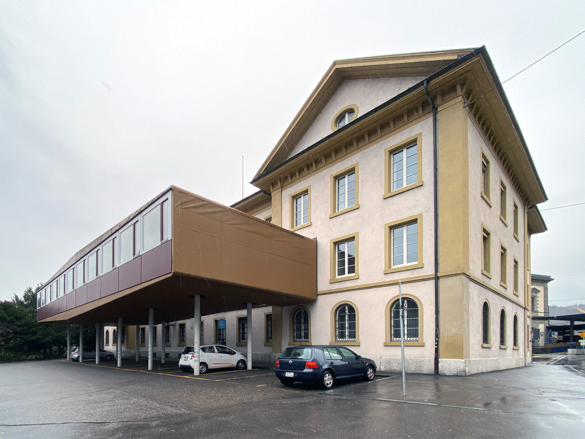 Das nordseitige Provisorium hat auch schon bessere Tage gesehen © Simon Heiniger / Architektur Basel