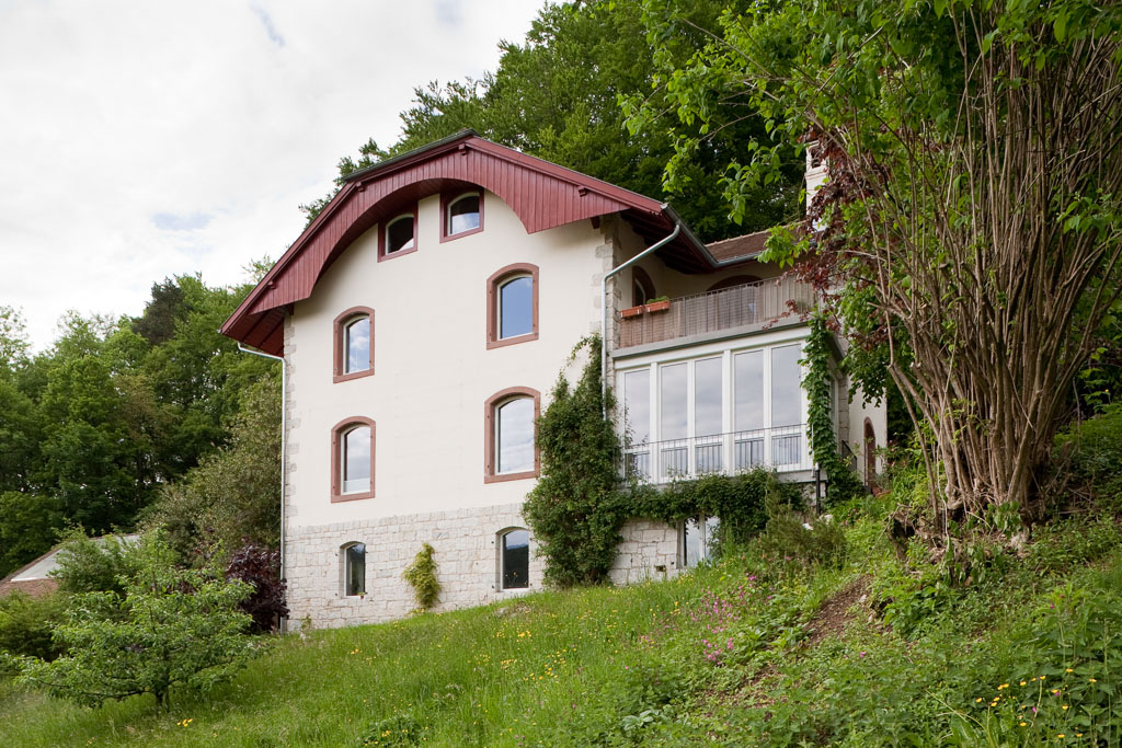 Wohnhaus ehemaliges Sanatorium Erzenberg, Langenrbuck © Börje Müller Fotografie