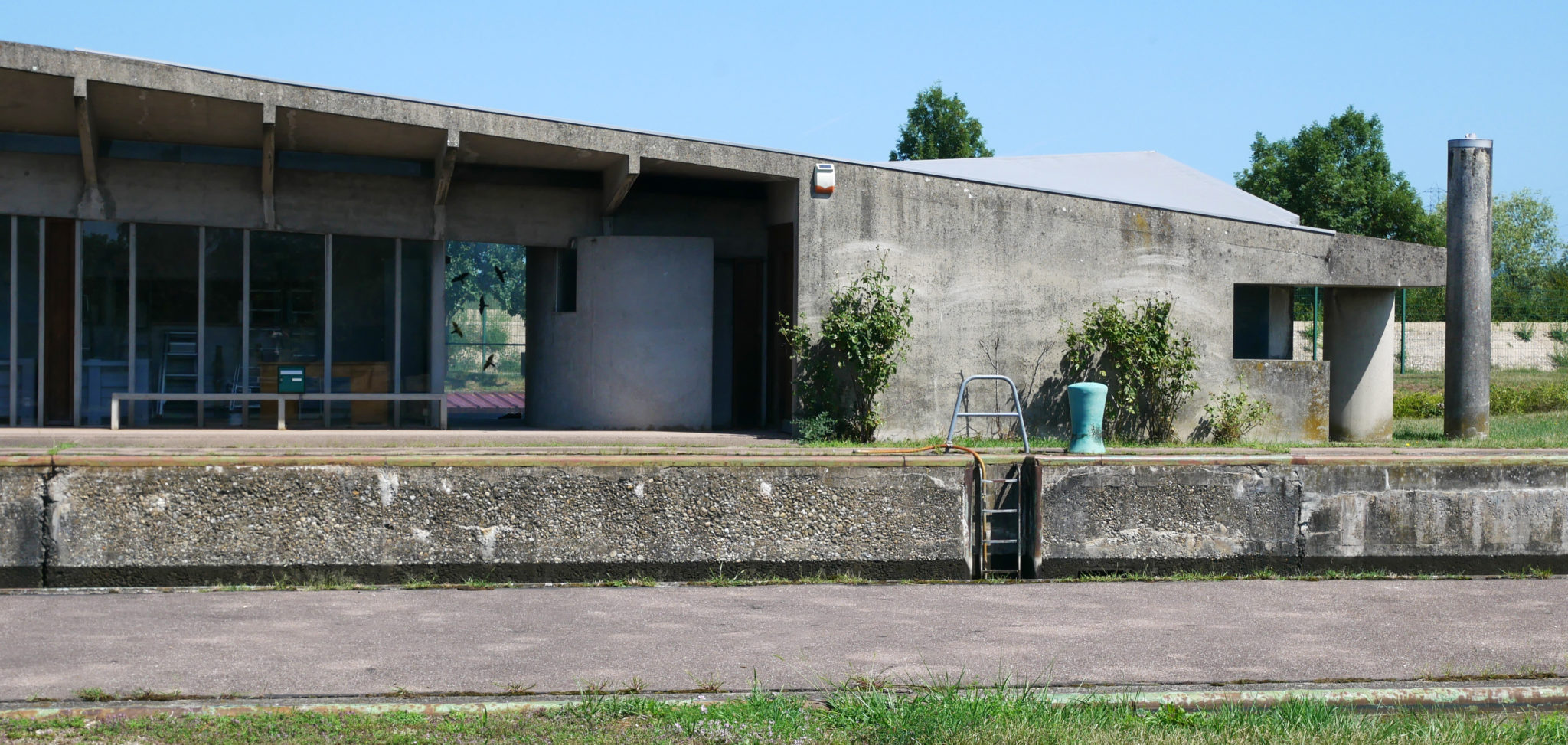 Schleuse Kembs-Niffer von Le Corbusier erbaut 1962 © Architektur Basel / Lukas Gruntz