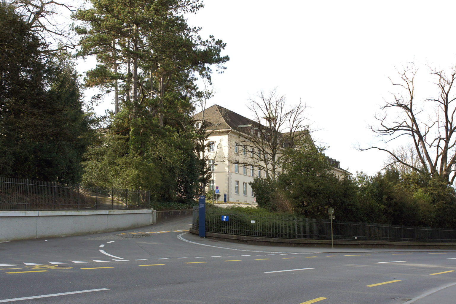 Zugang oberhalb der Rheinstrasse, Ehemaliges Kantonsspital (1854), Liestal © Architektur Basel