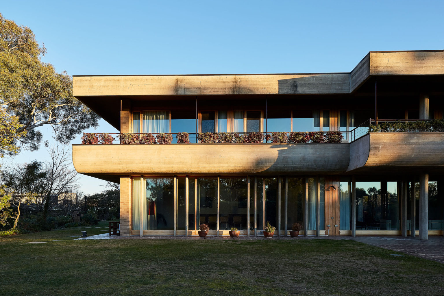 Schweizer Botschaft Canberra (1969 – 1975) von Hermann Baur