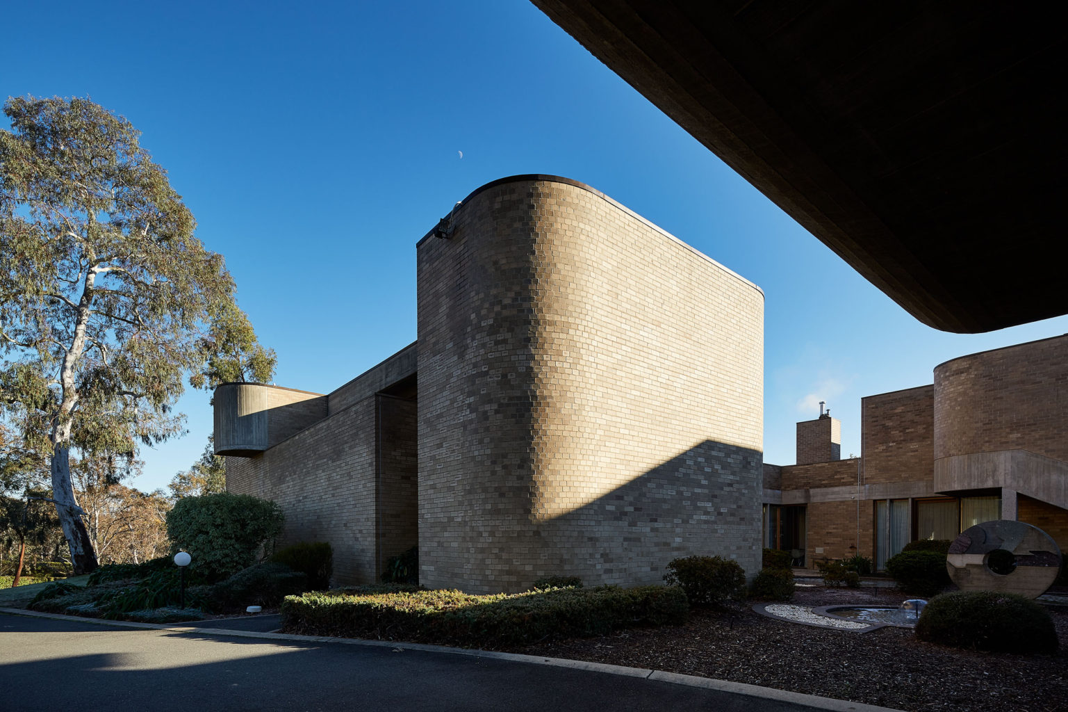 Schweizer Botschaft Canberra (1969 – 1975) von Hermann Baur