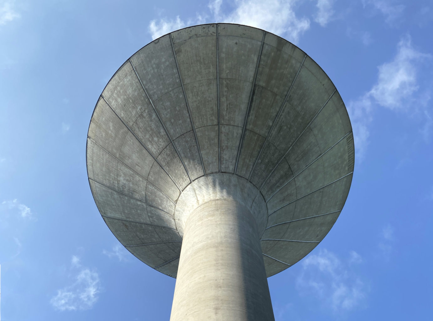 Wasserturm Allschwil: Fertigbetonelemente ohne Schnörkel © Simon Heiniger / Architektur Basel