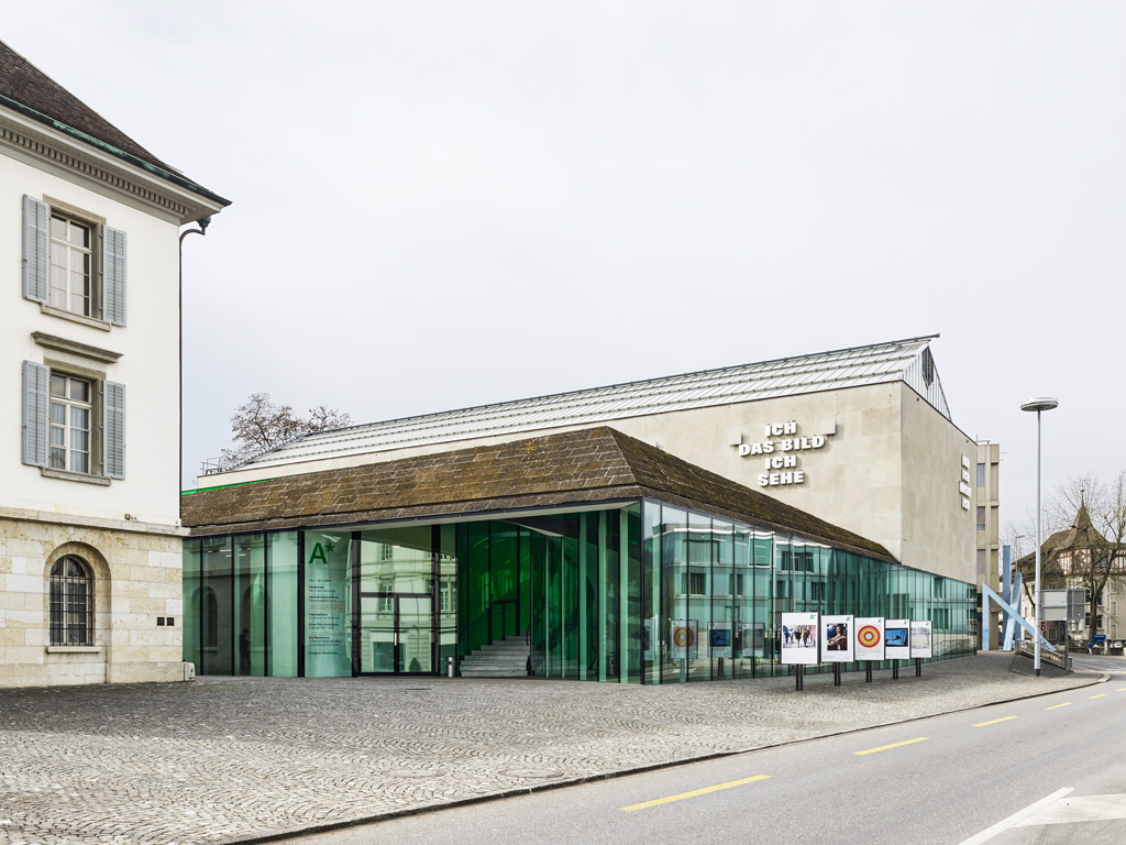 «ICH DAS BILD ICH SEHE» u.a. von Rémy Zaugg, 2003, Aargauer Kunsthaus (Arch. Loepfe, Hänni und Hänggli / Herzog & de Meuron), Aarau © Georg Aerni, Zürich