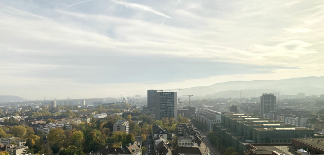 Eine ungewohnte Sicht in Richtung Muttenz © Architektur Basel