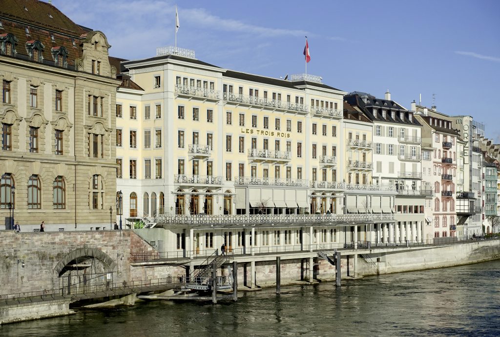 Rheinblick inklusive: Das Grandhotel Les Trois Rois, erbaut 1843/44 nach Plänen von Amadeus Merian. Foto: Kantonale Denkmalpflege Basel-Stadt, Klaus Spechtenhauser