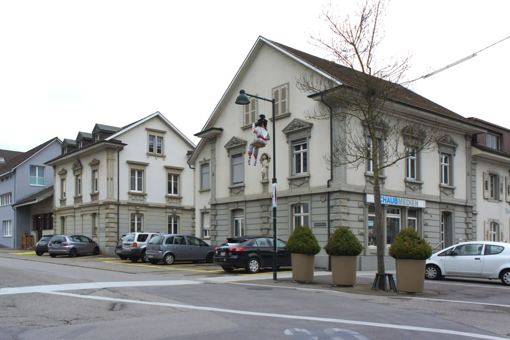 Ehemaliges Restaurant Eckstein (vorne) und Wohnhaus Häfelfinger (hinten), Sissach © Architektur Basel