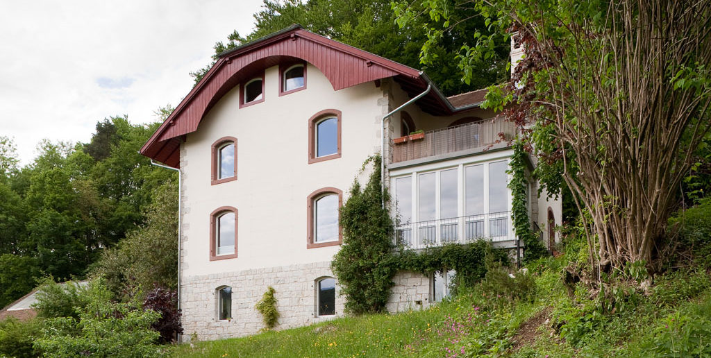 Wohnhaus ehemaliges Sanatorium Erzenberg, Langenrbuck © Börje Müller Fotografie