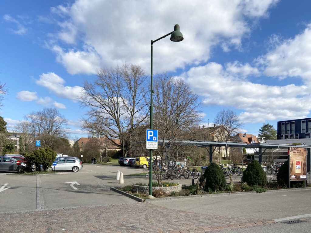 Die oberirdischen Parkplätze verschwänden bei Annahme des Quartierplans im Untergrund © Simon Heiniger / Architektur Basel